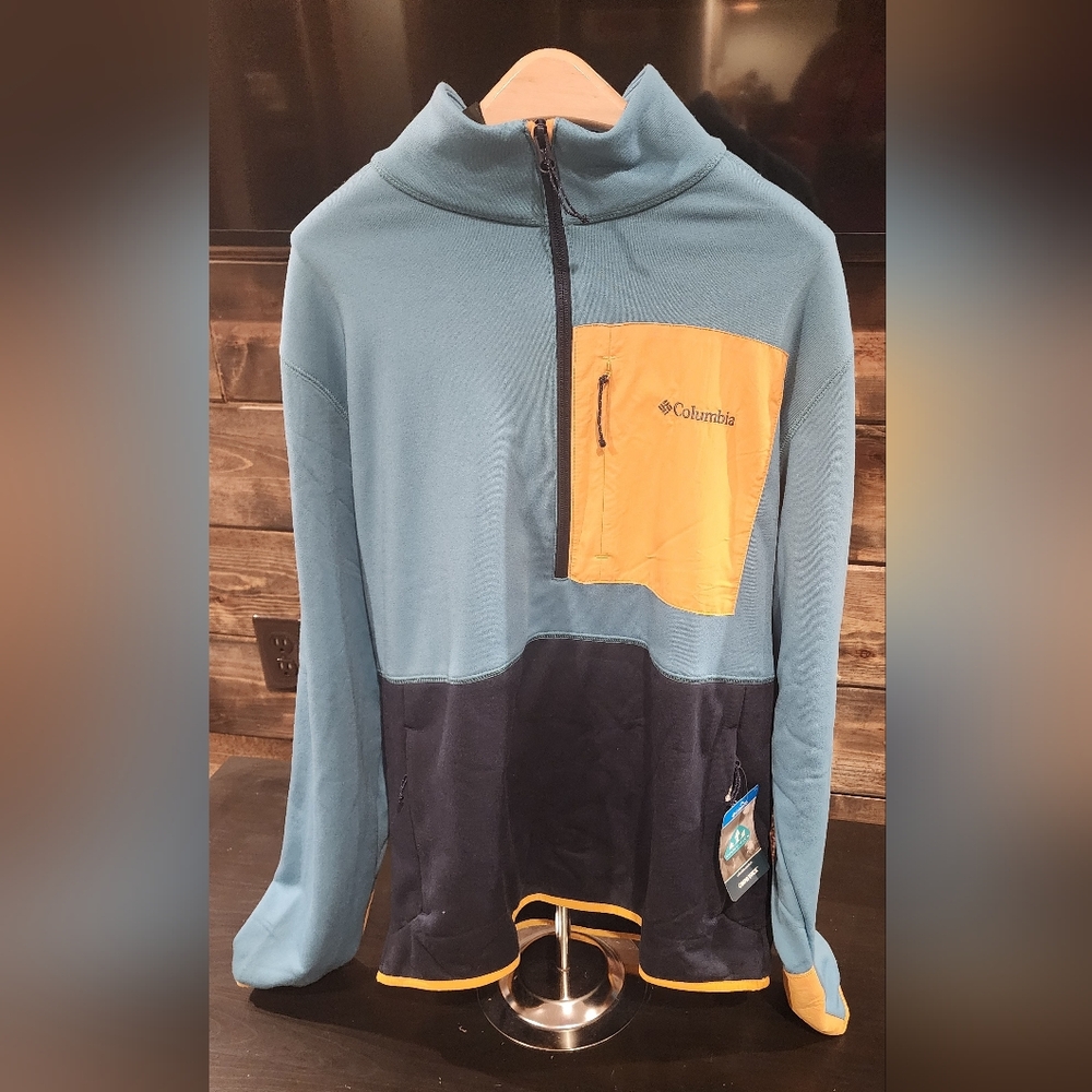 Men's Columbia Hike Half Zip Pullover NWT- Size Large